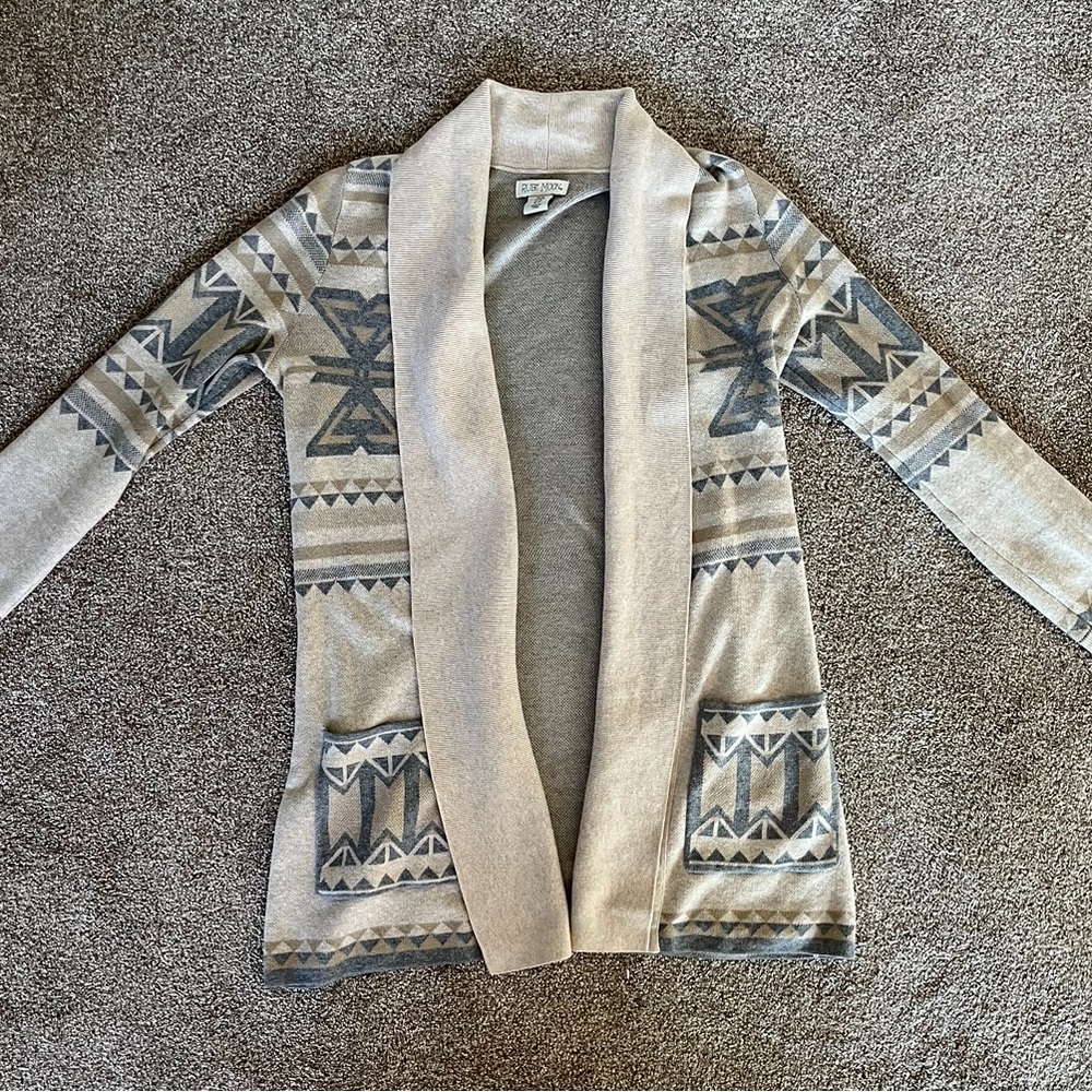 Aztec Patterned Sweater Cardigan